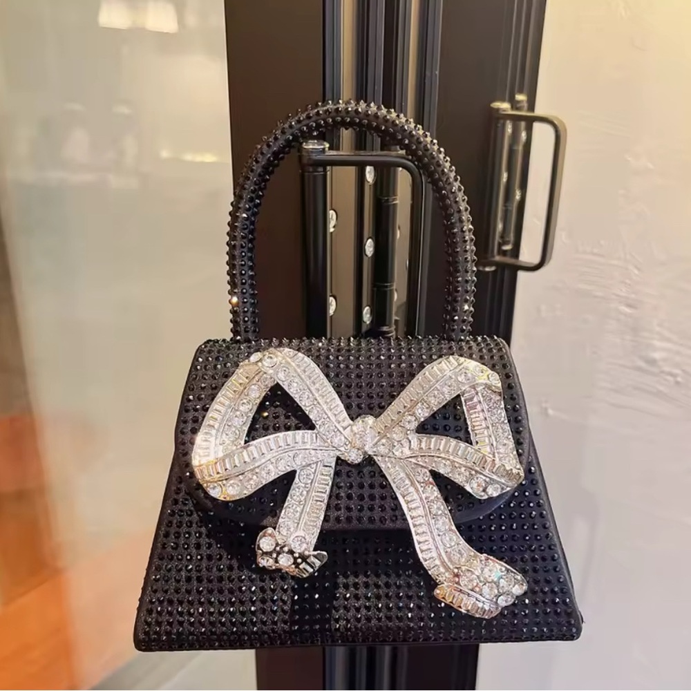 Kiki Clutches Elegant Crystal bag